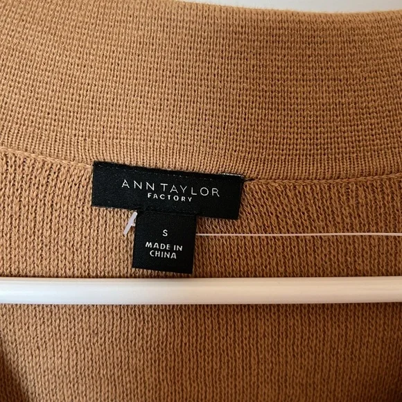 V neck sweater - Picture 2 of 4